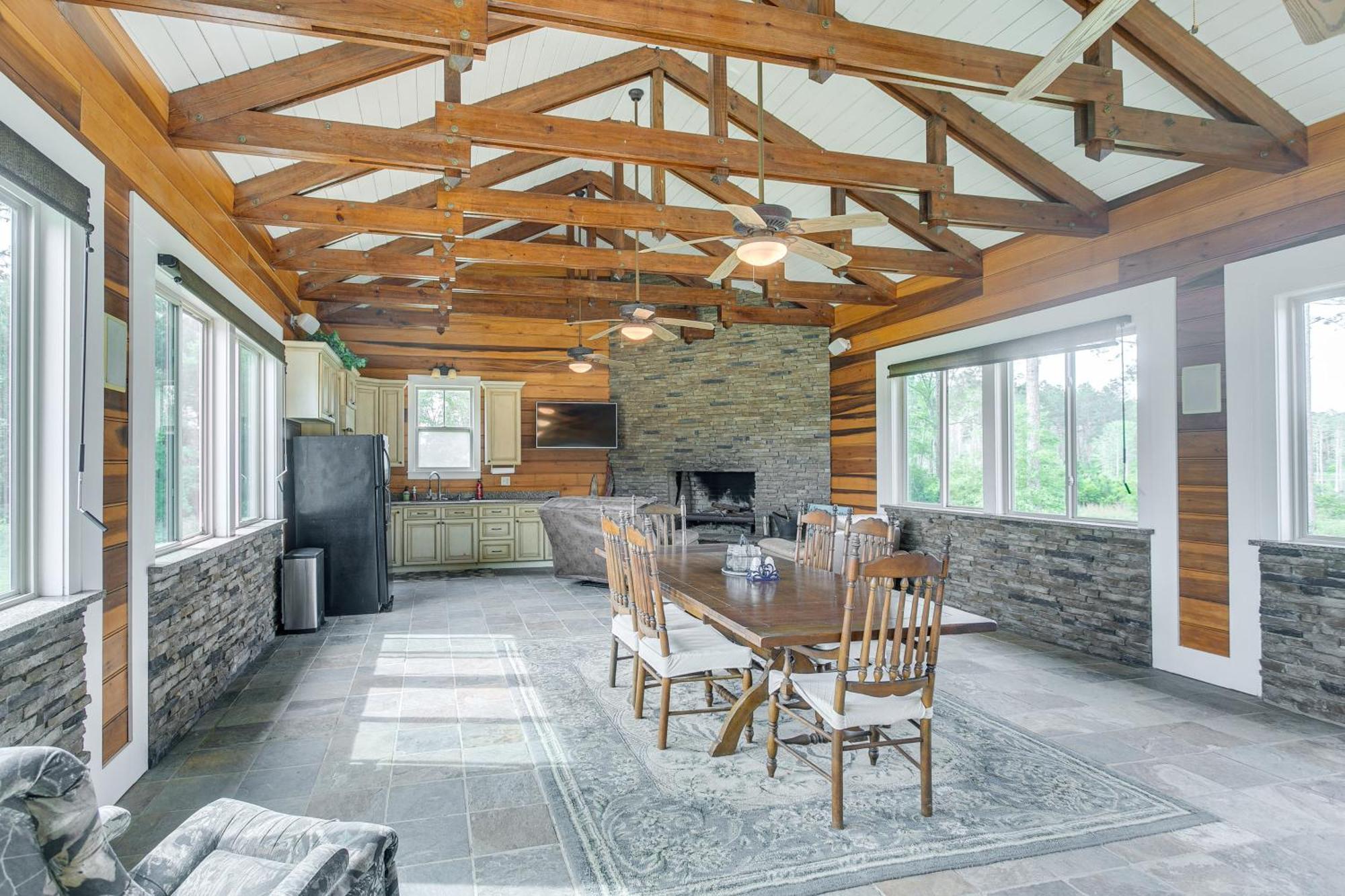 Secluded Home With Deck - Near Downtown Fitzgerald! Экстерьер фото